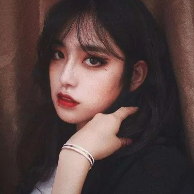 复古怀旧女头像第1张