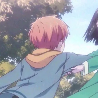 高清可爱的情侣头像动漫一半一半两张图片第1张