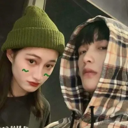 高清好看的情侣头像幸福浪漫俩人图片第1张