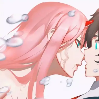 好看的动漫情侣头像接吻拥抱超清图片第1张