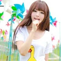 唯美意境的qq三姐妹头像第1张