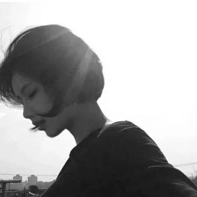 qq精选黑白头像唯美有气质第1张