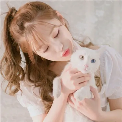 qq唯美有气质的头像好看的精美图片第1张