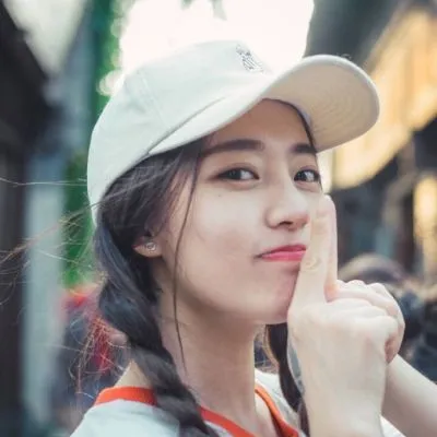 qq头像女生可爱小萝莉第1张