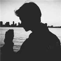 黑白意境qq个性头像第1张