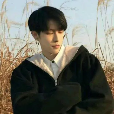 qq头像帅哥高冷有个性高清图片第1张