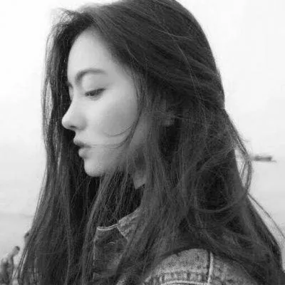 qq头像霸气黑白女生帅气第1张