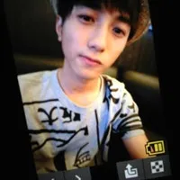 帅气的呆萌小正太qq头像第1张