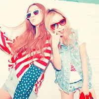 靓丽活泼的姐妹QQ头像第1张