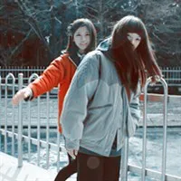 靓丽闺蜜qq头像第1张