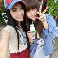 校园风的时尚姐妹qq头像第1张