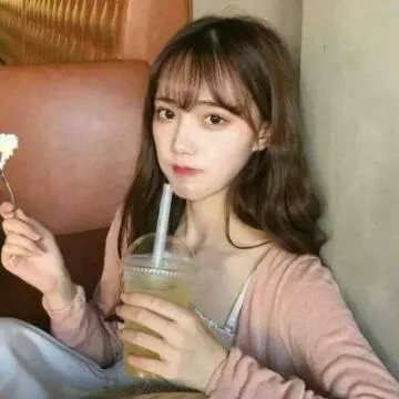 qq闺蜜头像两张分开的一左一右第1张