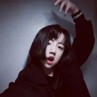 吸引人的潮流女生微信头像第1张