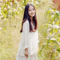 微笑面对生活的女生微信头像第1张