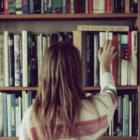 有书本的微信唯美头像第1张