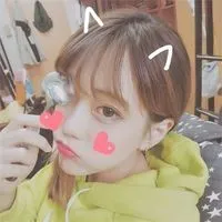 美女头像可爱清新微信版第1张