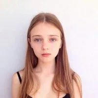 最新唯美的有气质的微信头像女生第1张