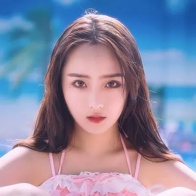 有气质又可爱的女生微信头像第1张