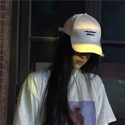 网红微信头像女生霸气高冷大图第1张