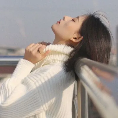 成熟气质美女微信头像最新版第1张