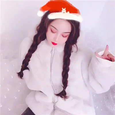 微信头像圣诞帽女生圣诞节版第1张