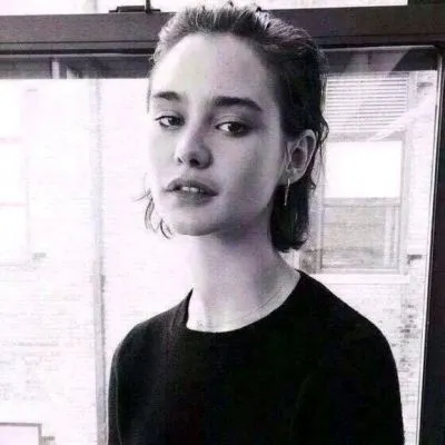 微信头像女生欧美范黑白图片最新第1张