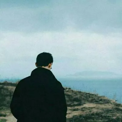 高清微信男生背影头像个性伤感第1张