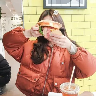 高清微信萌妹子头像可爱搞怪女生第1张