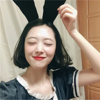 最新微信头像女生气质唯美可爱第1张