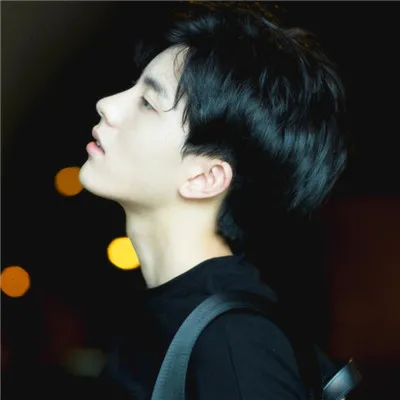 男生微信头像帅气阳光一点的第1张