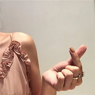 性感御姐好身材微信头像高清第1张