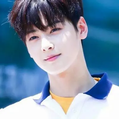 最新帅哥微信头像阳光小清新第1张