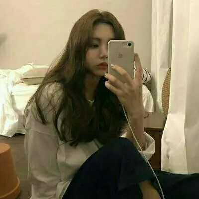 微信伤感的女生头像带着绝望第1张