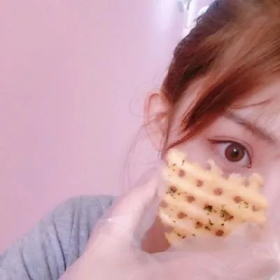 00后青春可爱小清新萌妹子微信头像第1张