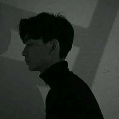 微信头像男沧桑黑白图片最新版第1张