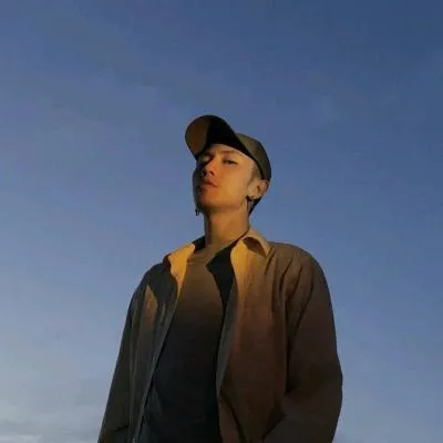 微信头像男成熟80后高清大图第1张