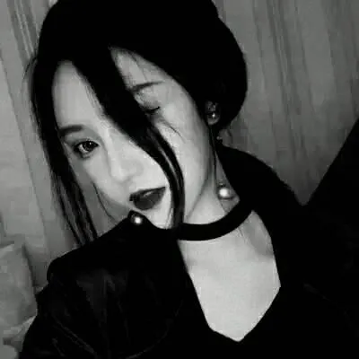 微信女生黑白头像大全独一无二第1张