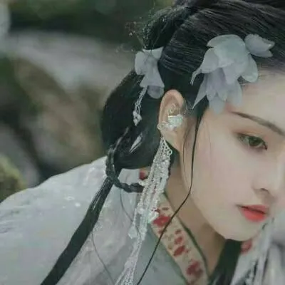 最新微信古风头像唯美真人女生第1张