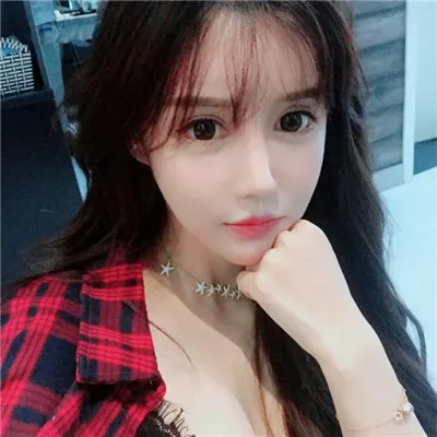 最新微信美女头像最潮最火第1张