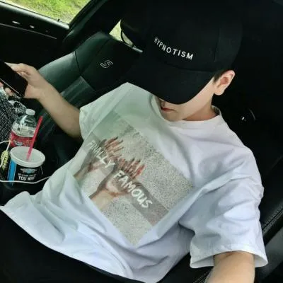 帅气超酷超好看的微信帅哥头像第1张