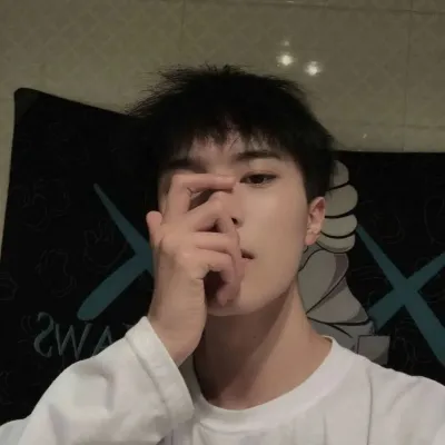 很火的微信头像男生伤感帅气第1张