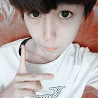 好看的阿宝色男生头像第1张