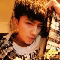 忧郁文静男生qq个性头像第1张