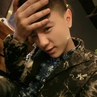 拽拽的男生qq头像第1张