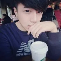 90后专属潇洒帅气男孩的qq头像第1张