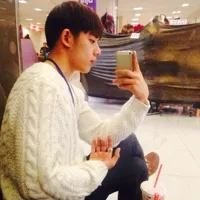 英俊帅气的男生qq个性头像第1张