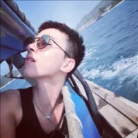 最新帅气男生陌陌头像第1张