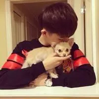 潇洒帅气的男生qq个性头像第1张