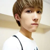 小清新男生头像第1张