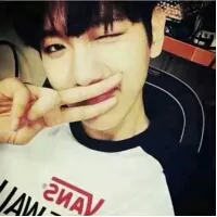 爱卖萌的qq男生头像第1张